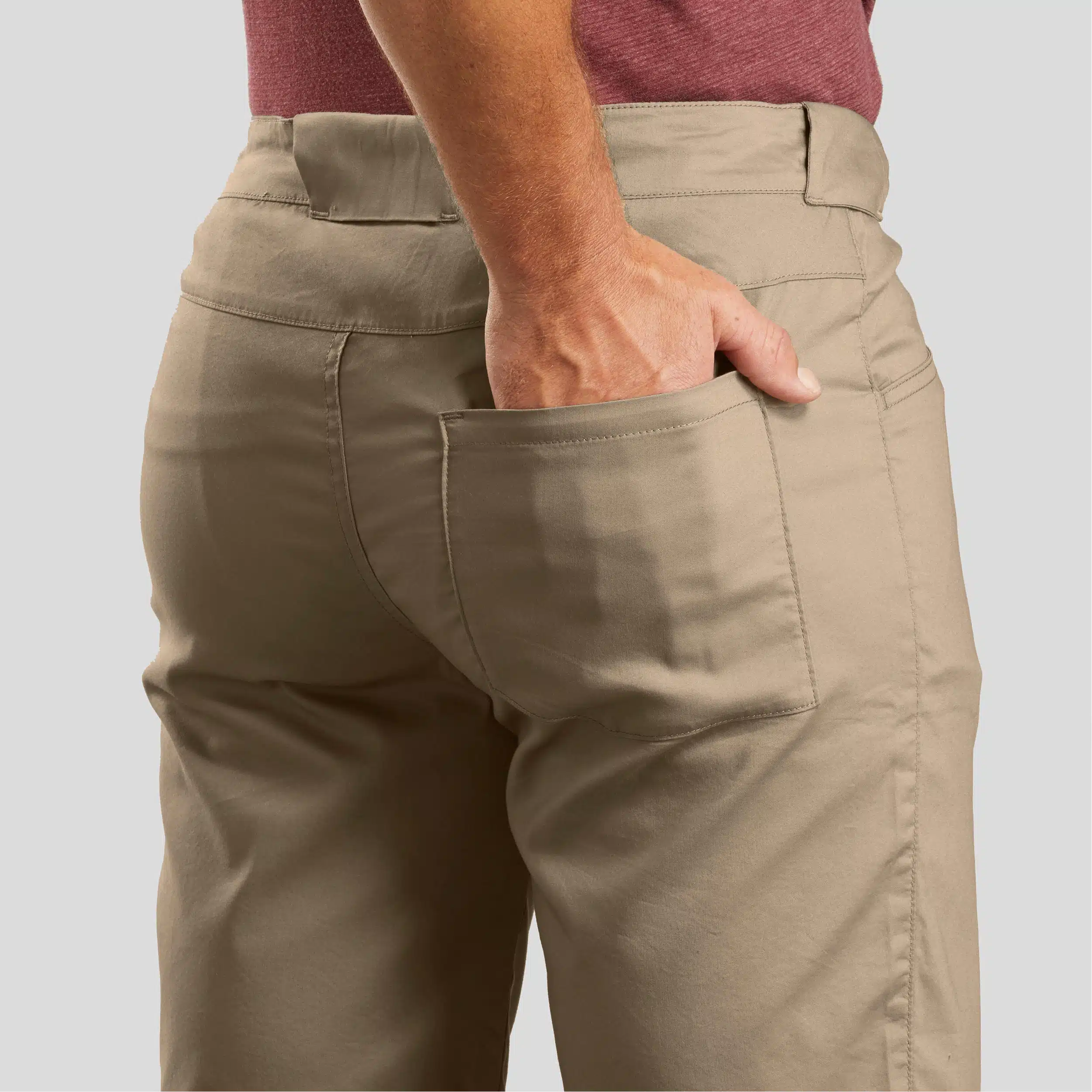 PANTALÓN CORTO DE MONTAÑA Y TREKKING HOMBRE QUECHUA NH100 FRESH MARRÓN - Imagen 4