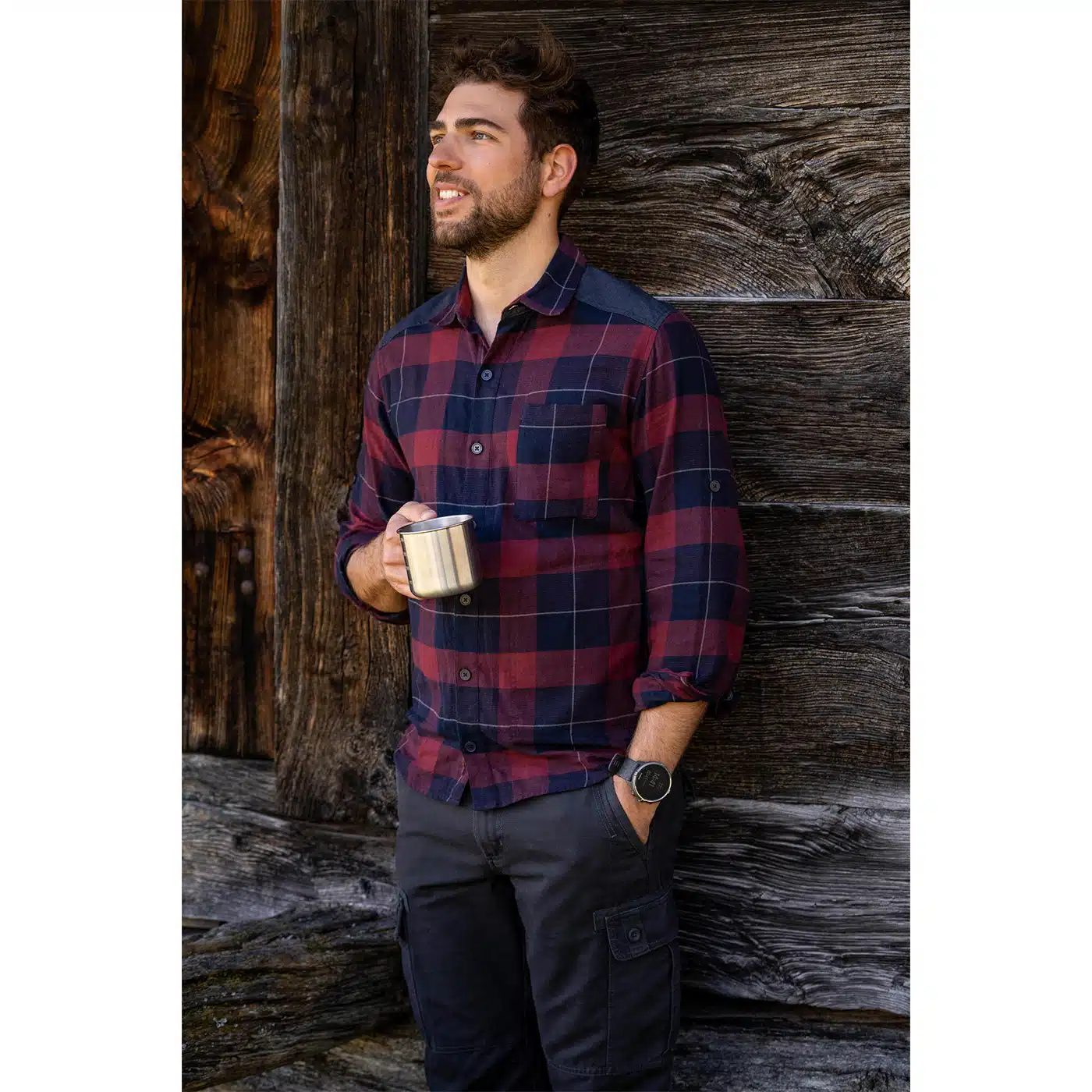 CAMISA CUADROS DE MONTAÑA Y TREKKING HOMBRE FORCLAZ TRAVEL 100 AZUL/ROJO - Imagen 3