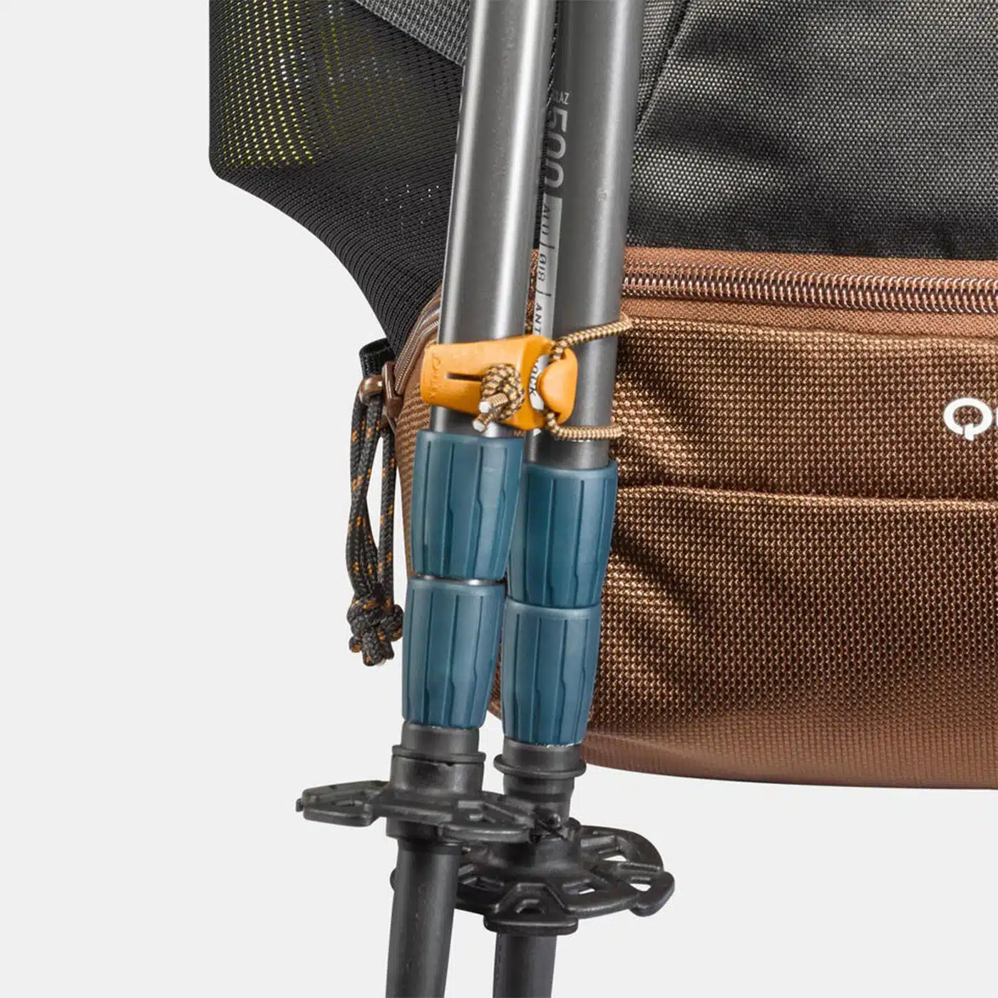 MOCHILA DE MONTAÑA Y TREKKING NH500 30L QUECHUA GRIS VERDOSO - 30L - Imagen 5