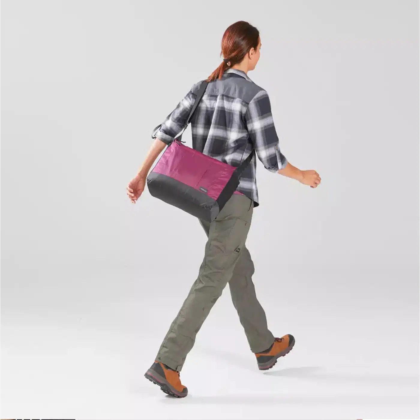 BOLSA TREKKING COMPACTA 15L FORCLAZ 100 - Imagen 6