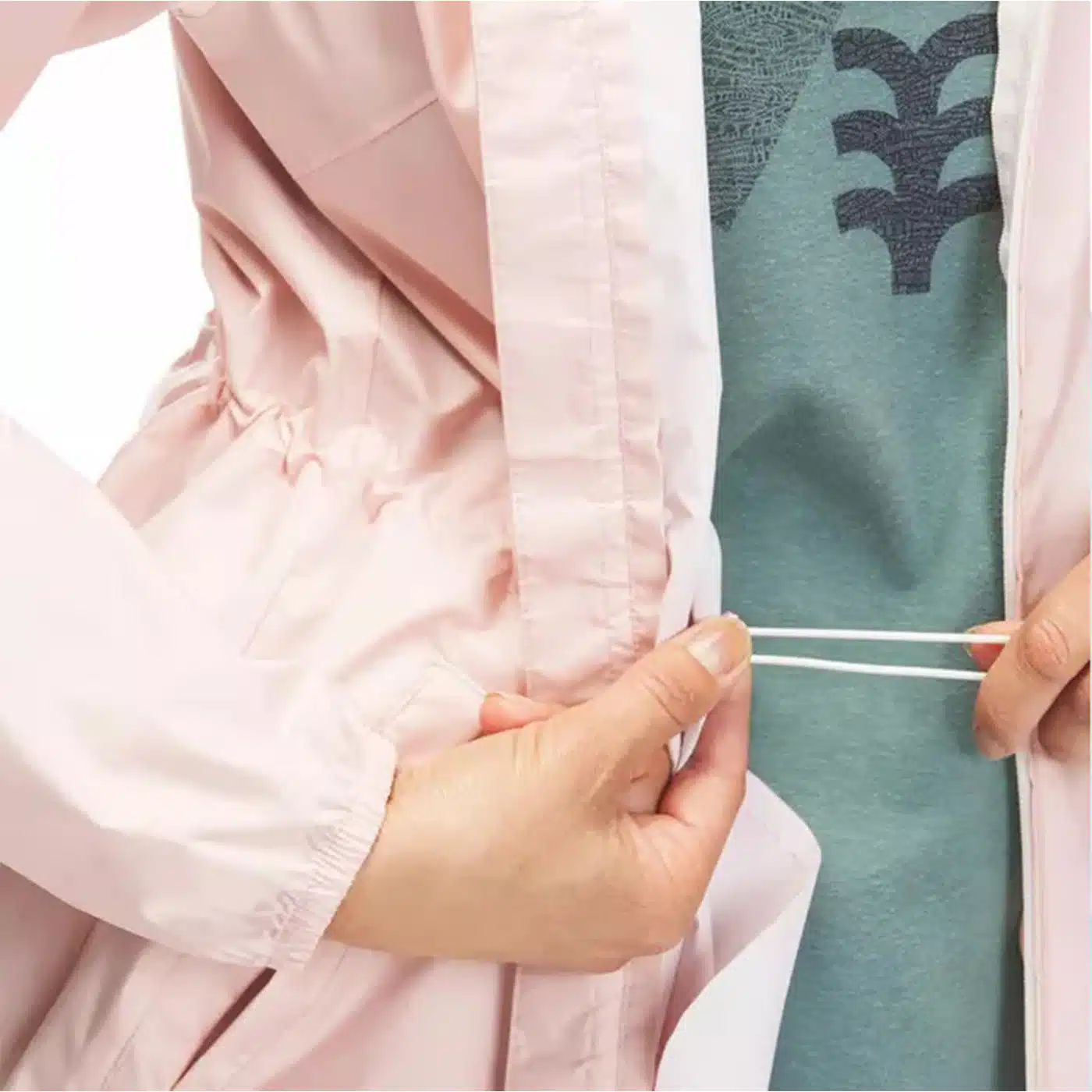 Chubasquero impermeable de montaña y trekking Mujer Quechua Raincut ROSA OPACO - Imagen 3