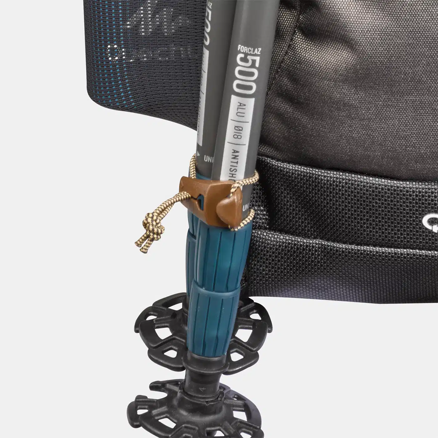 MOCHILA TREKKING CON FUNDA IMPERMEABLE 20L QUECHUA NH500 VALIJA DE MANO GRIS - Imagen 4