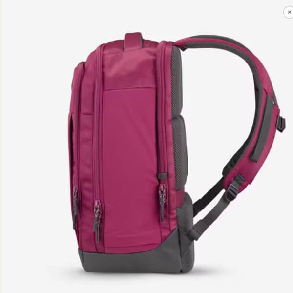 Mochila de montaña y senderismo 23L Quechua NH Escape 500 Morado Cereza. Equipaje de mano