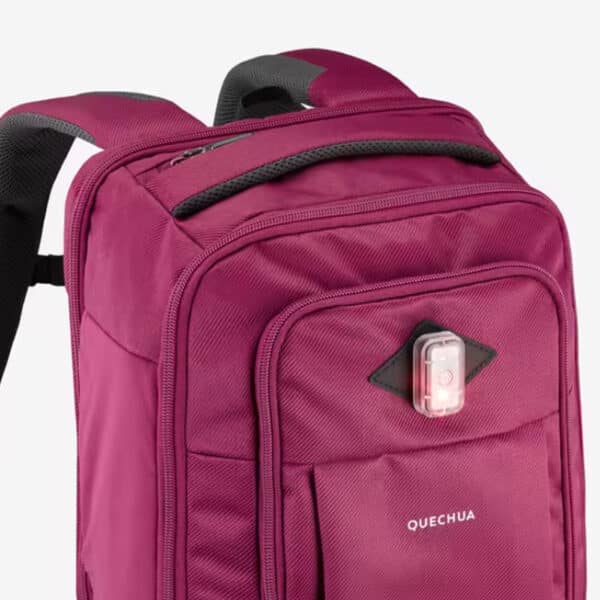 Mochila de montaña y senderismo 23L Quechua NH Escape 500 Morado Cereza. Equipaje de mano - Imagen 8