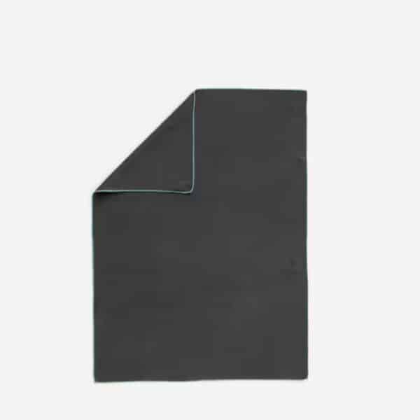 Toalla negro microfibra ultracompacta talla M 60 x 80 cm