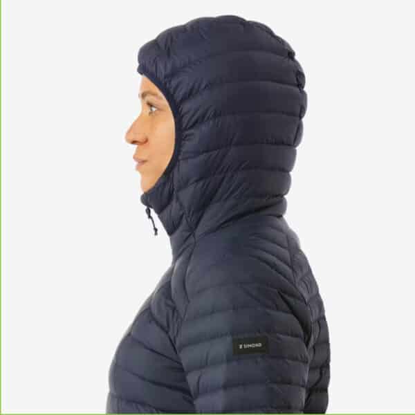 Plumífero de montaña y trekking con capucha Mujer Forclaz MT100