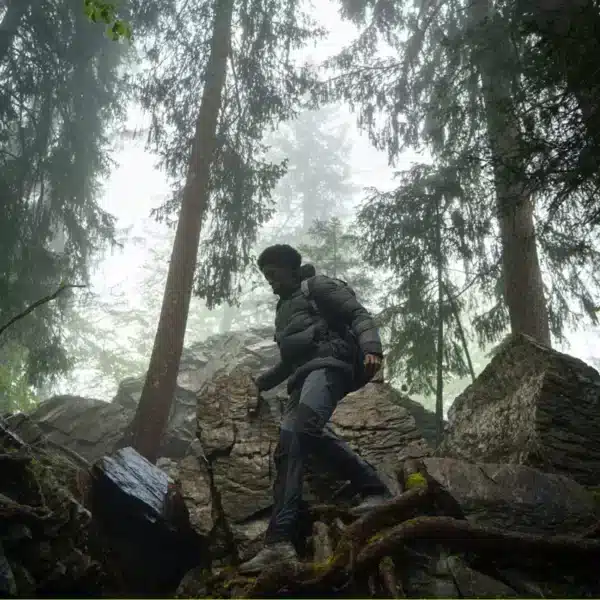 Pantalón de trekking resistente y cortaviento Hombre MT900 Forclaz